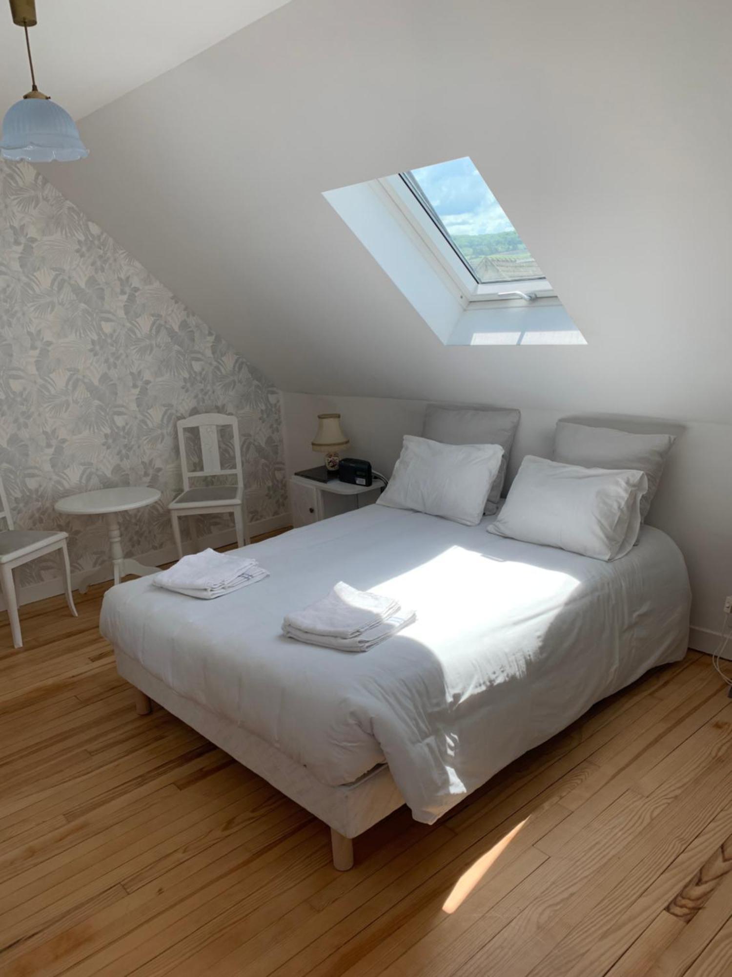 Le Claugi Villa Damery  Room photo